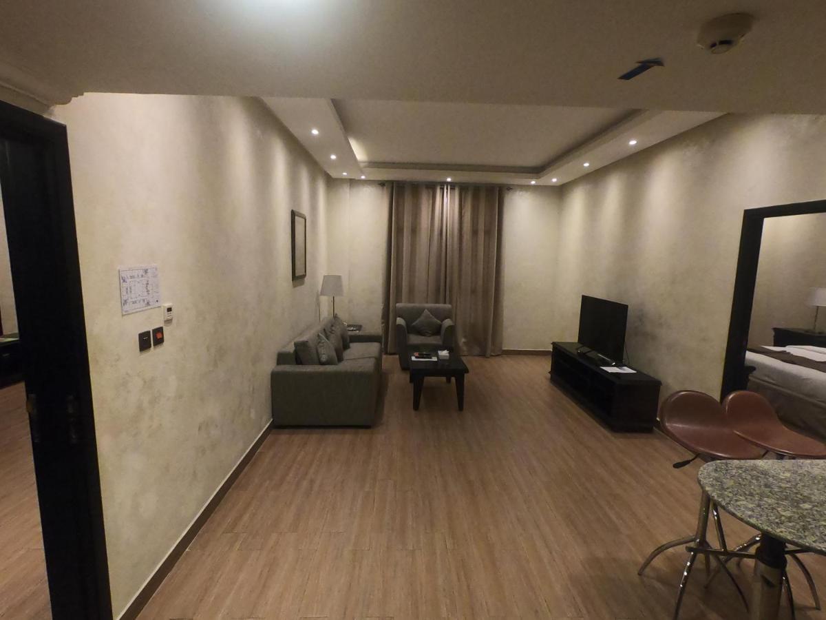 Le Park Hotel